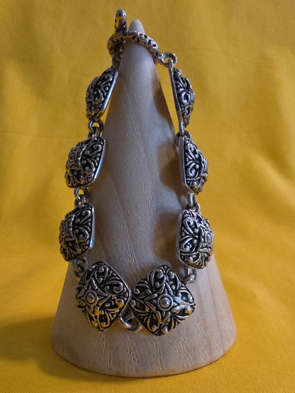 Vintage Retired Premier Designs "Bailey" Link Bracelet With Toggle Clasp